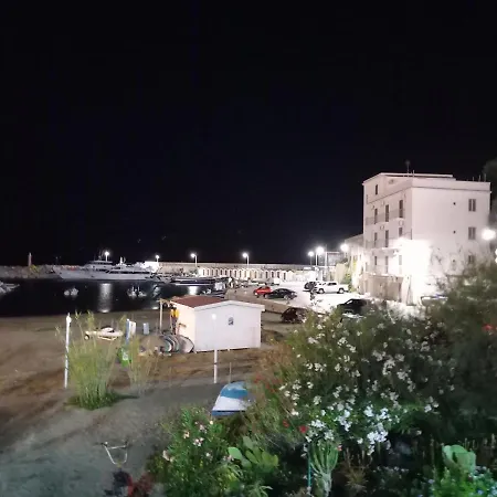 Sea House Alojamento de Acomodação e Pequeno-almoço Peschici