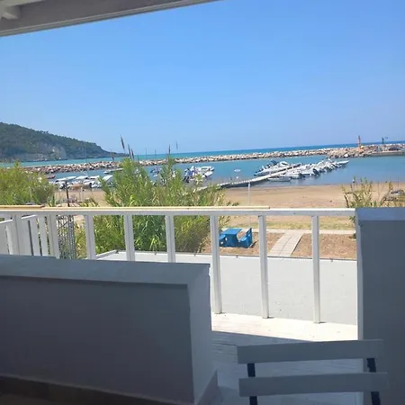 Sea House Bed & Breakfast *
